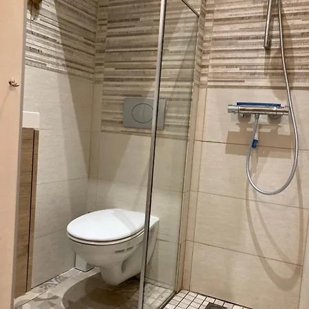 Apartment Secret , Cathedrale Saint Benigne Au Calme