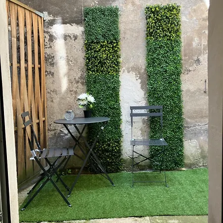 Apartment Secret , Cathedrale Saint Benigne Au Calme *