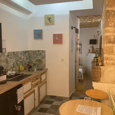 Apartamento Secret , Cathedrale Saint Benigne Au Calme Dijon