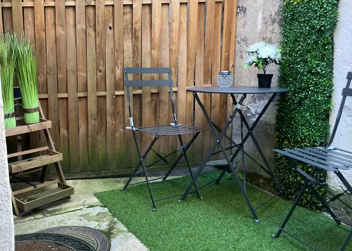 Apartment Secret , Cathedrale Saint Benigne Au Calme Dijon